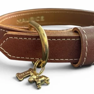 collier chien marron avec charms en laiton