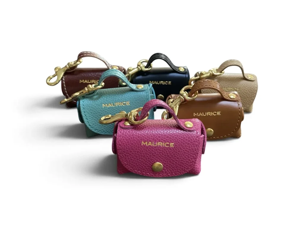 pochettes pour sacs à crottes colorées